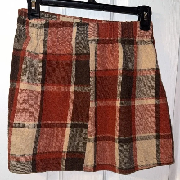 Plaid Mini Skirt_great for Fall - Picture 4 of 7